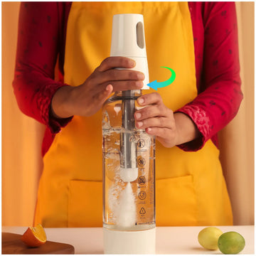 InstaCuppa Portable Soda Maker